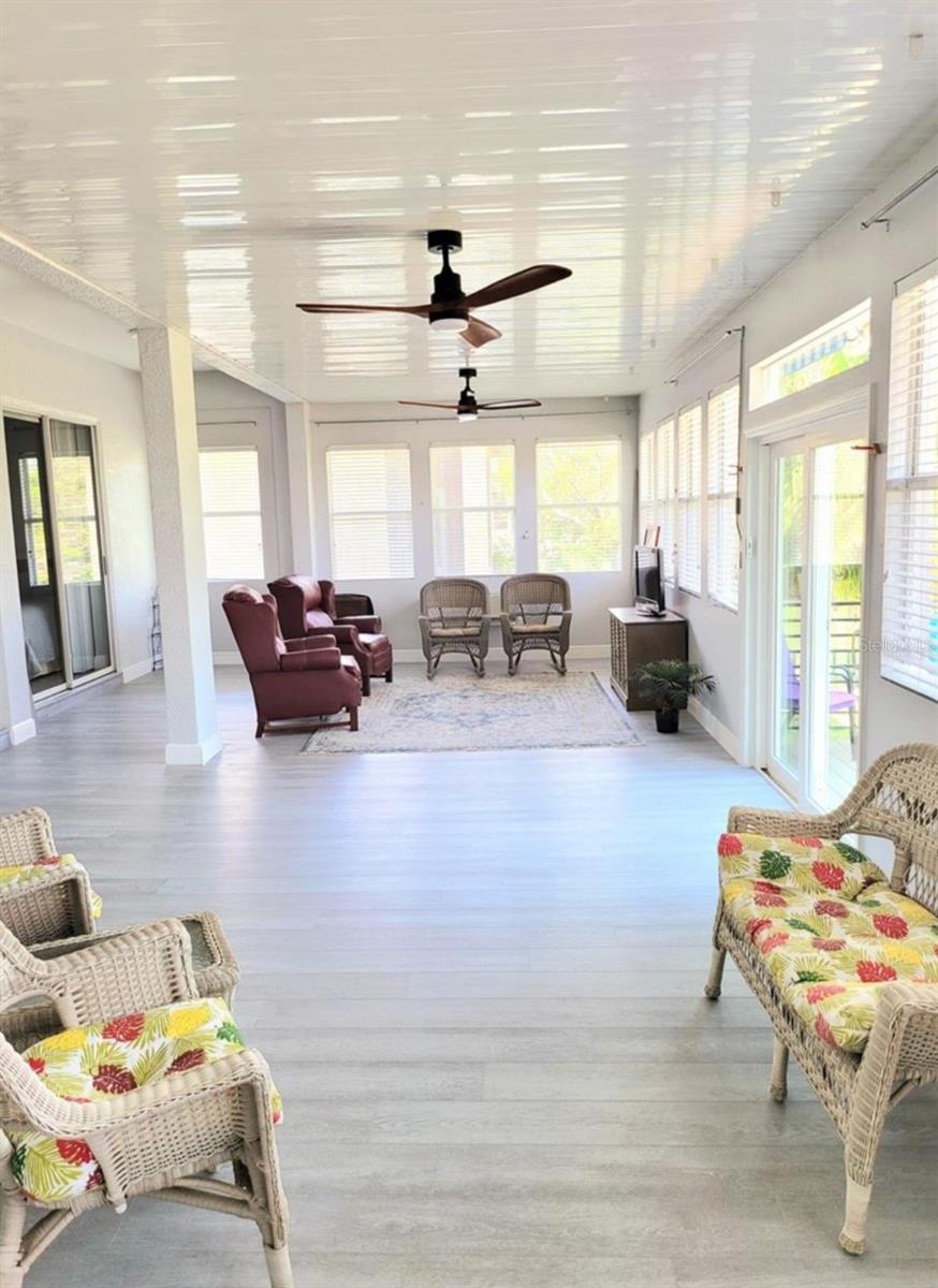 1415 BEACH CLUB LN — photo 15