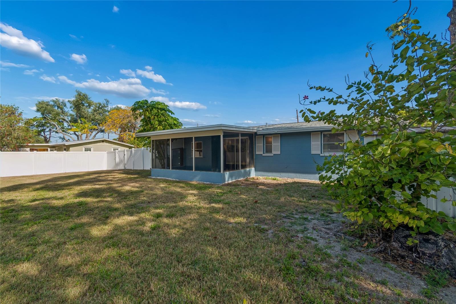 2348 DOUD ST — photo 45