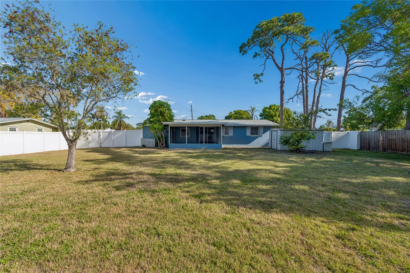 2348 DOUD ST — photo 43