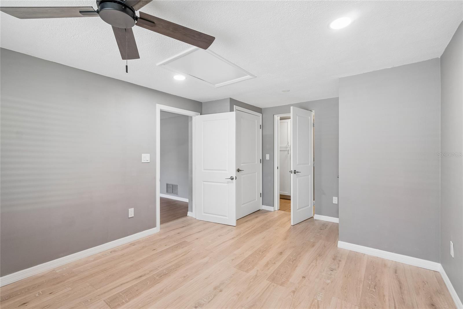 2348 DOUD ST — photo 12
