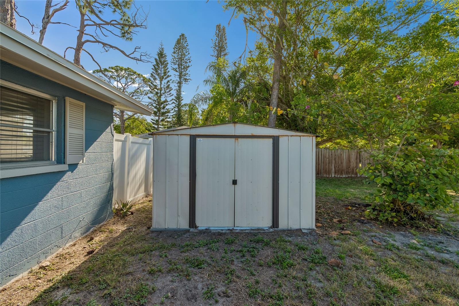 2348 DOUD ST — photo 47