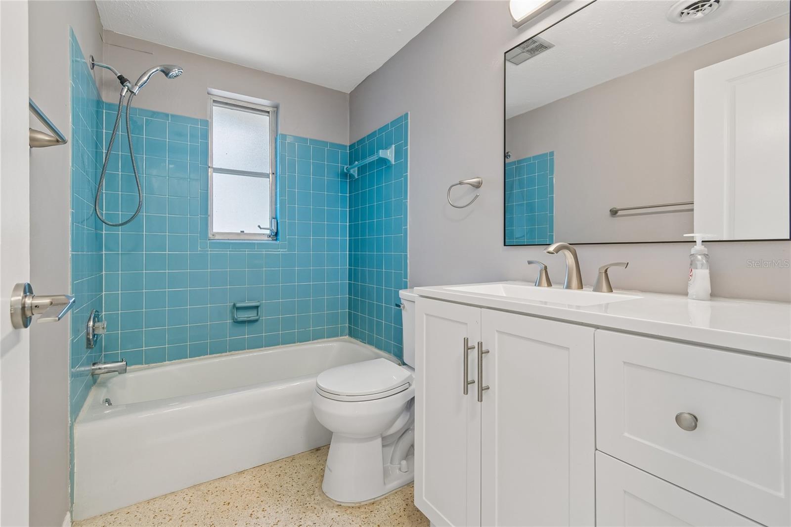 2348 DOUD ST — photo 35