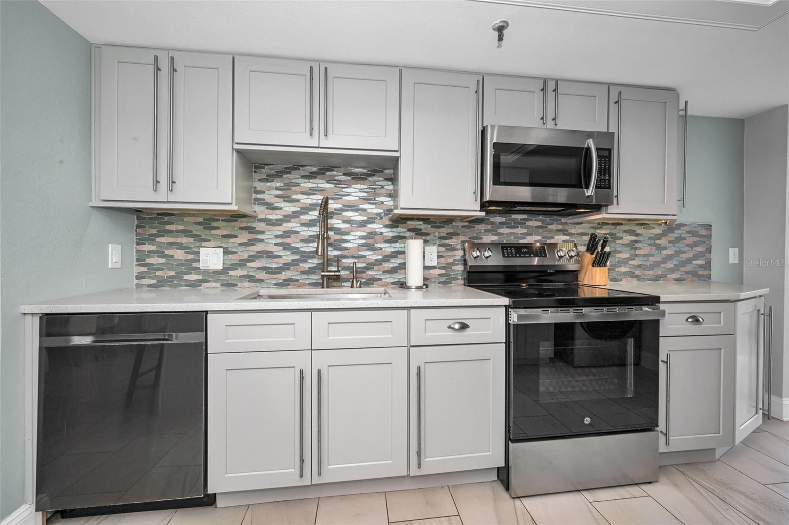 19111 VISTA BAY DR #304 — photo 33