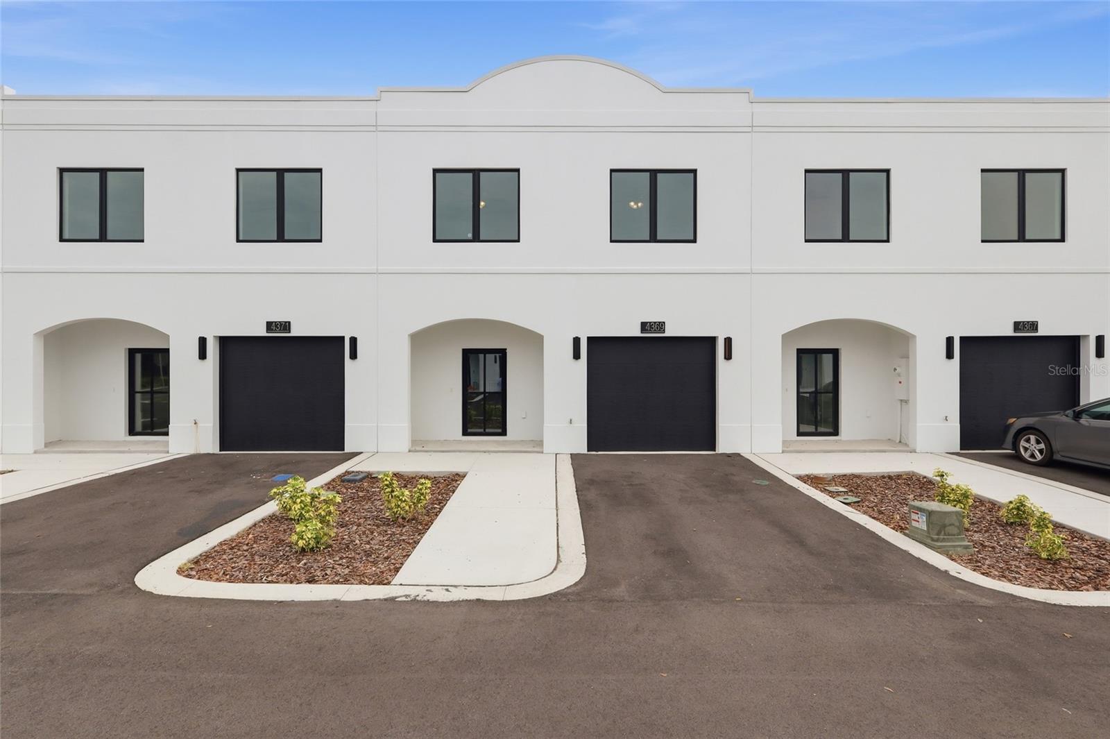 4369 CAMBIO GARDENS CT — photo 2