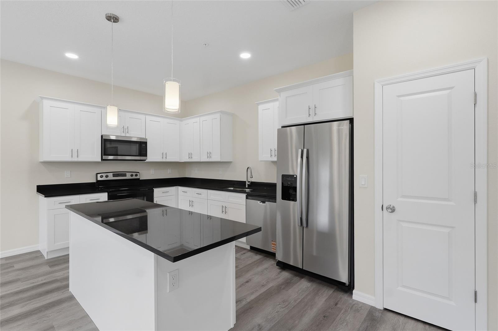 4369 CAMBIO GARDENS CT — photo 7