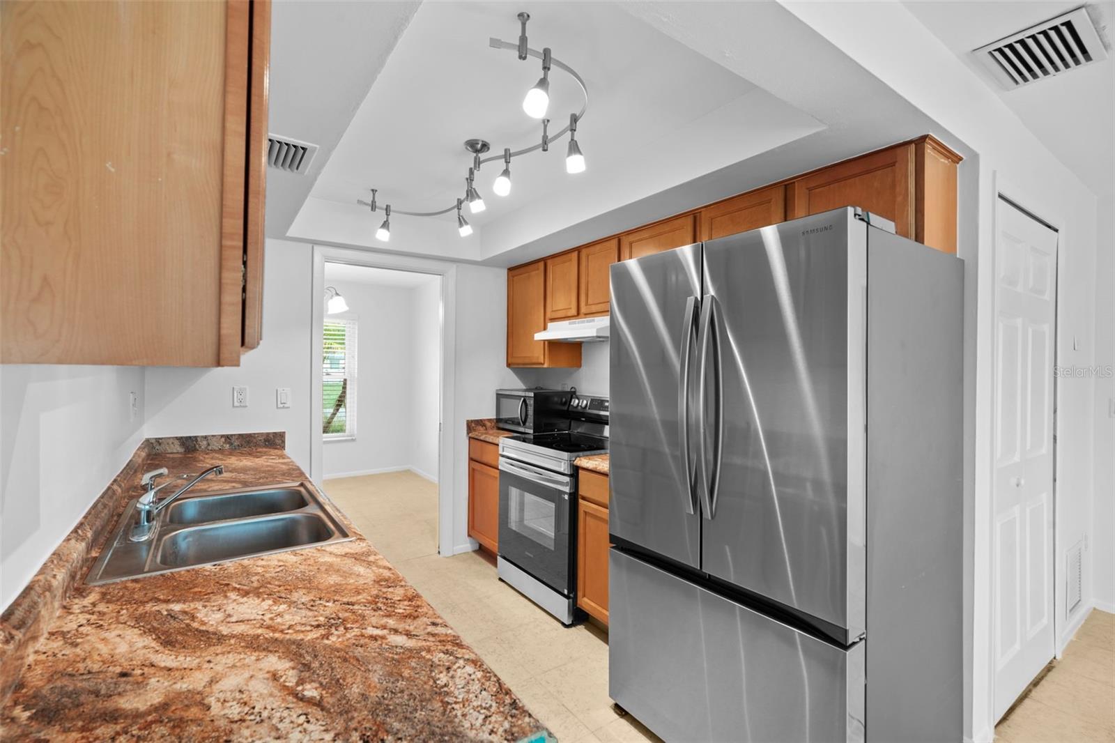 2169 PINE RIDGE DR — photo 28
