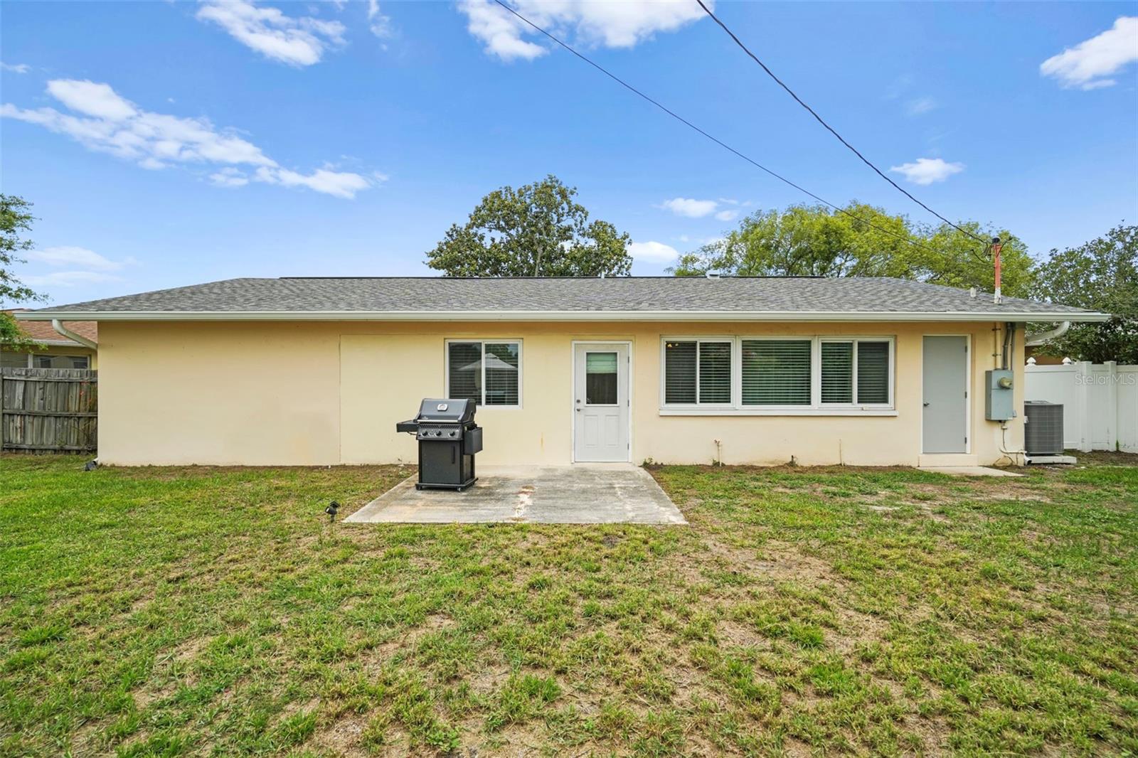 2169 PINE RIDGE DR — photo 8