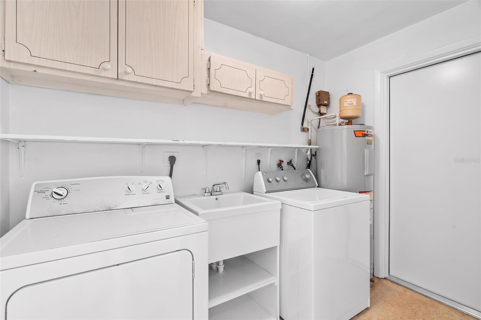 2169 PINE RIDGE DR — photo 26