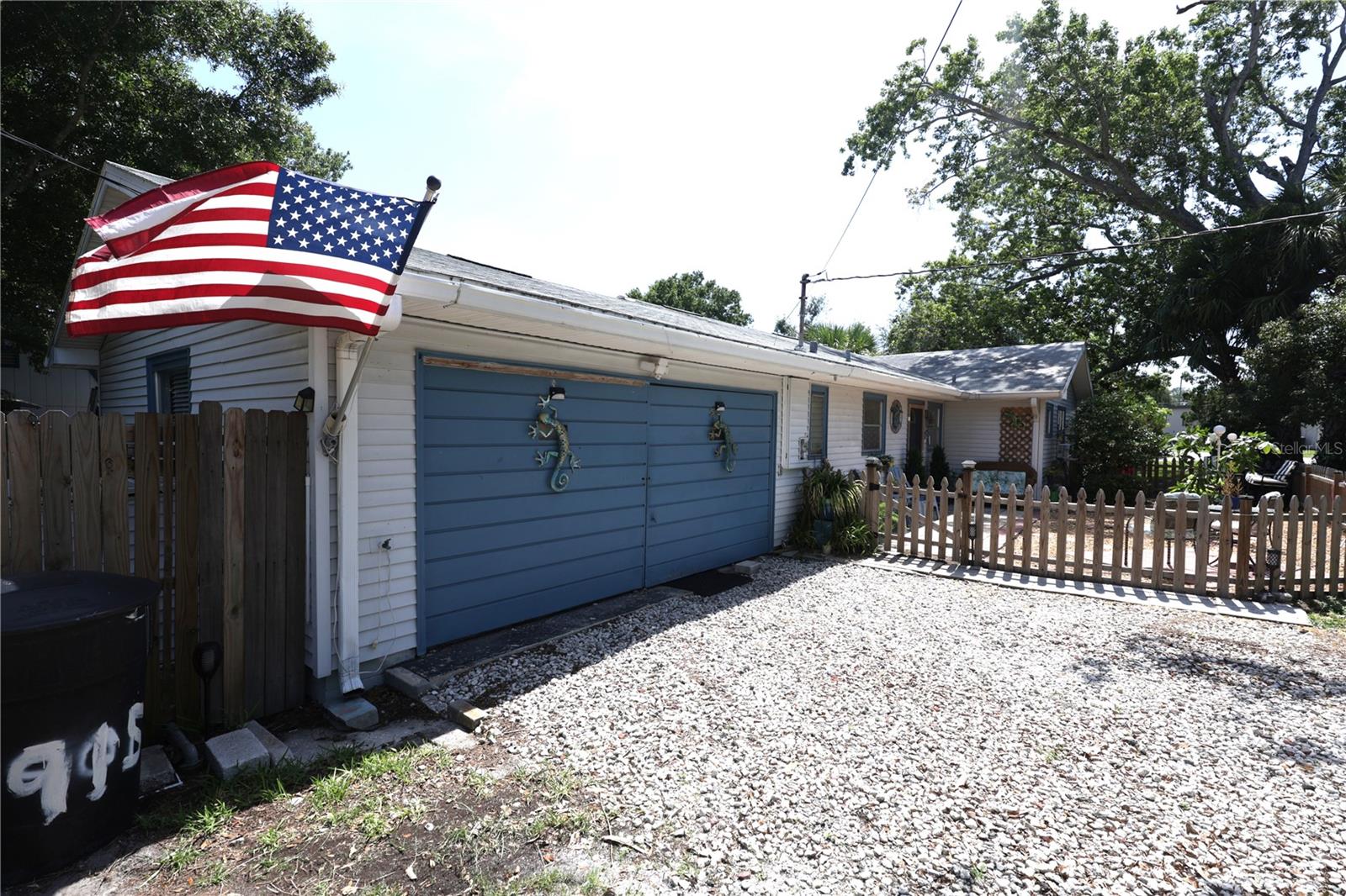 915 DEMPSEY ST — photo 4