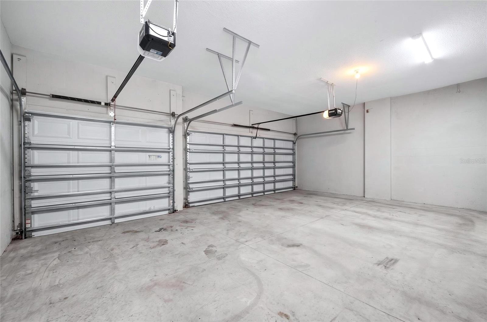 12862 CARMELA CIR W — photo 54