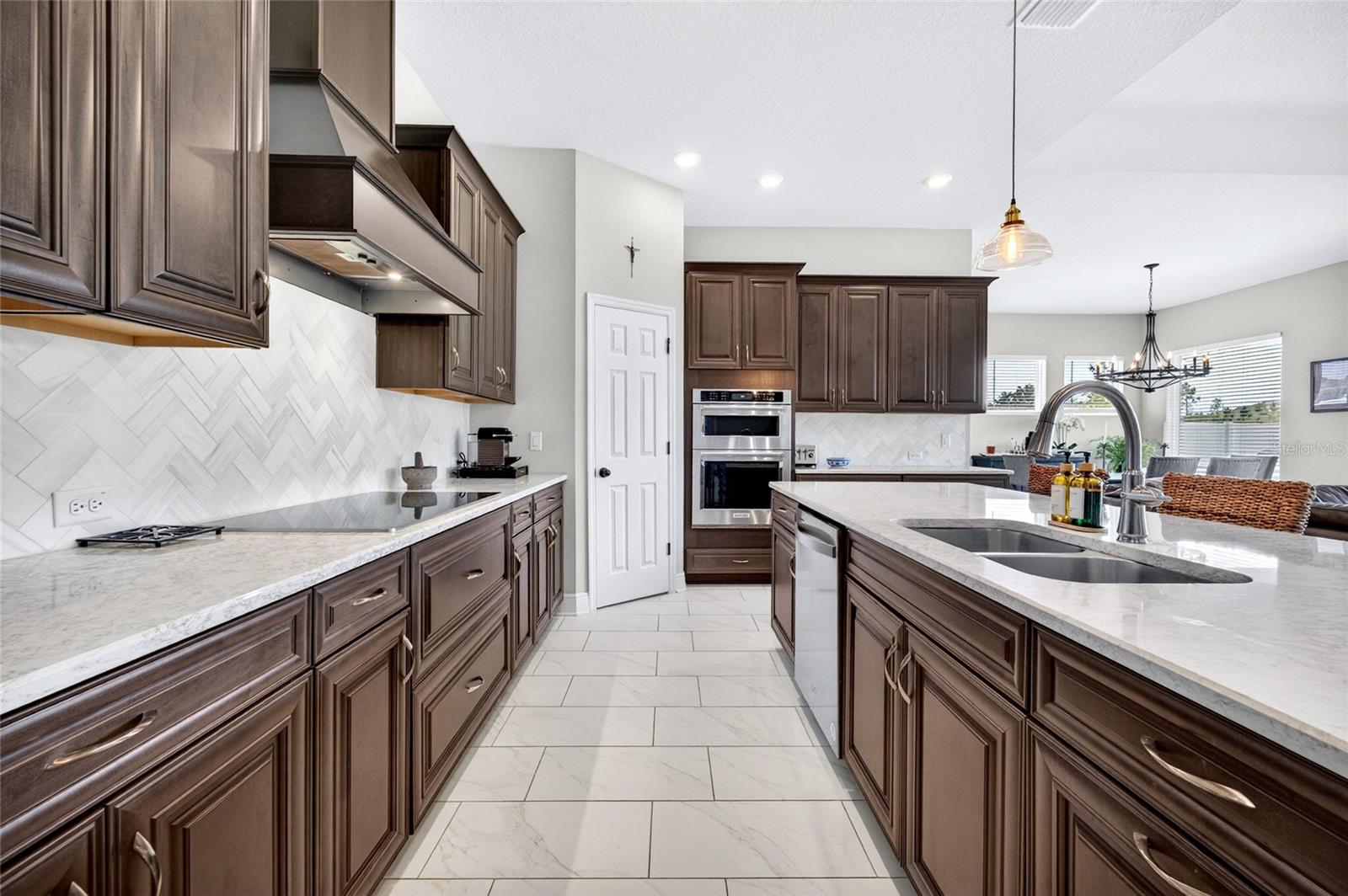 12862 CARMELA CIR W — photo 8