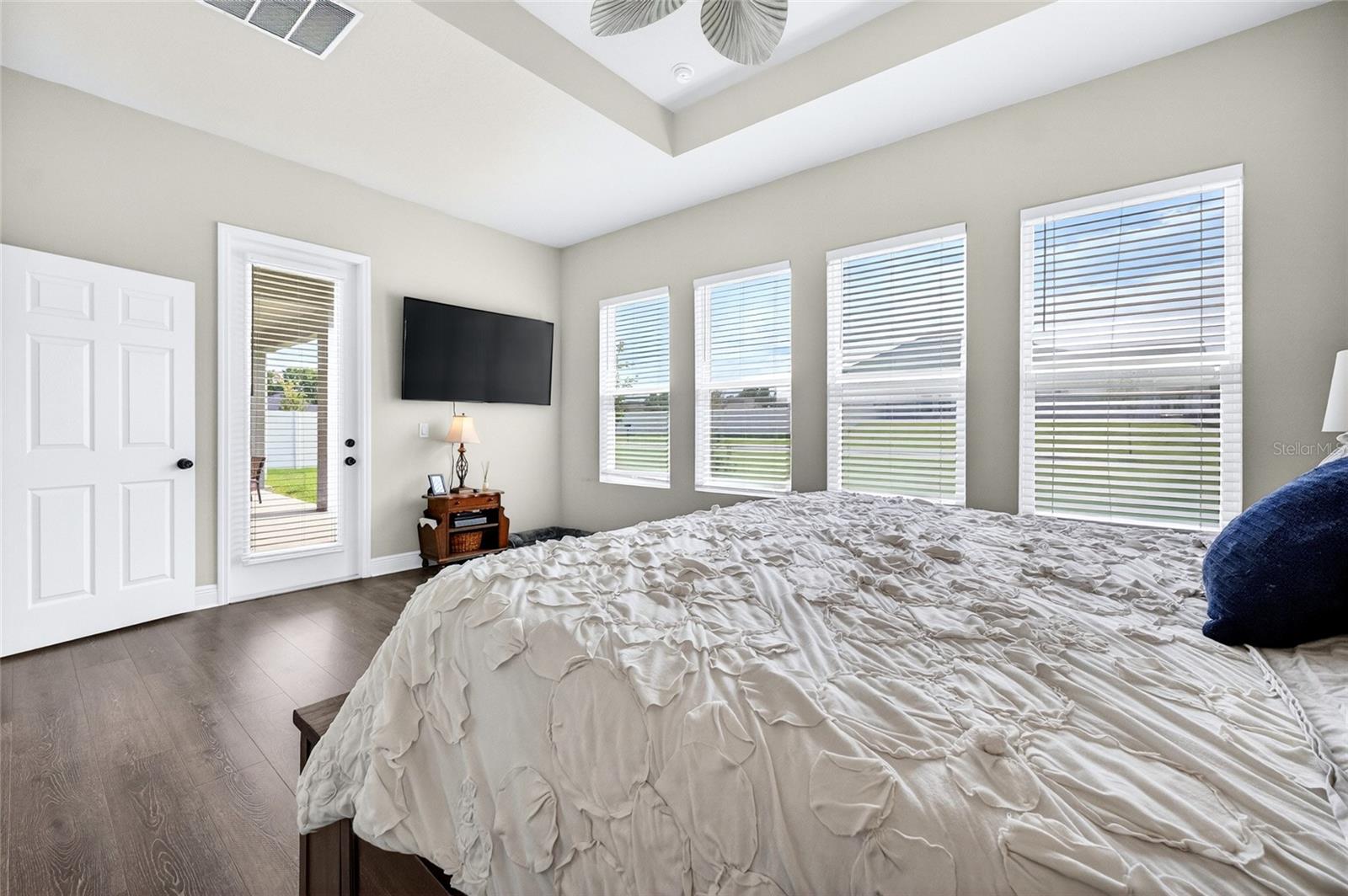 12862 CARMELA CIR W — photo 30