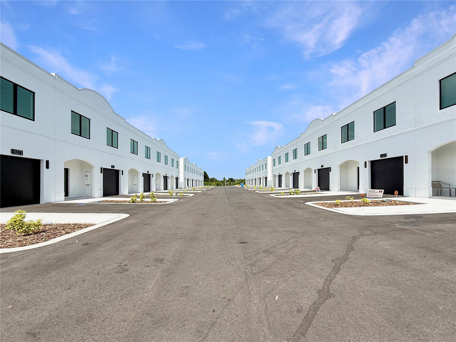 4345 CAMBIO GARDENS CT — photo 4