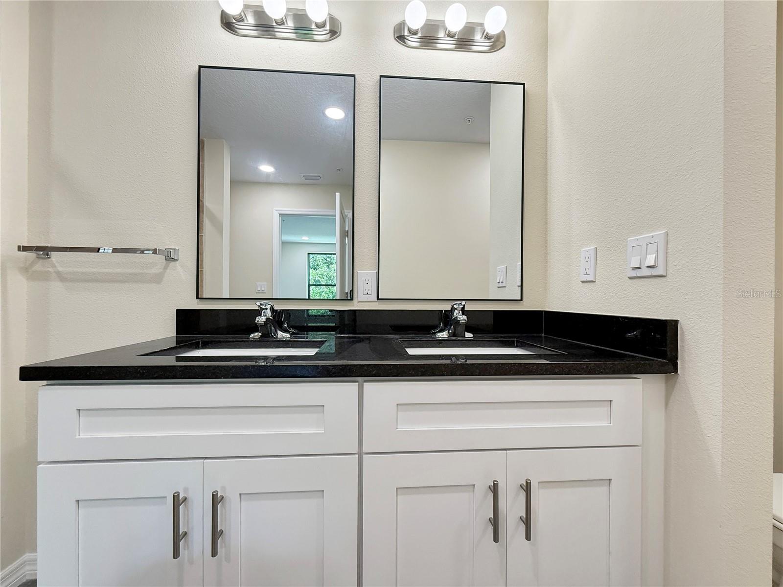 4345 CAMBIO GARDENS CT — photo 19