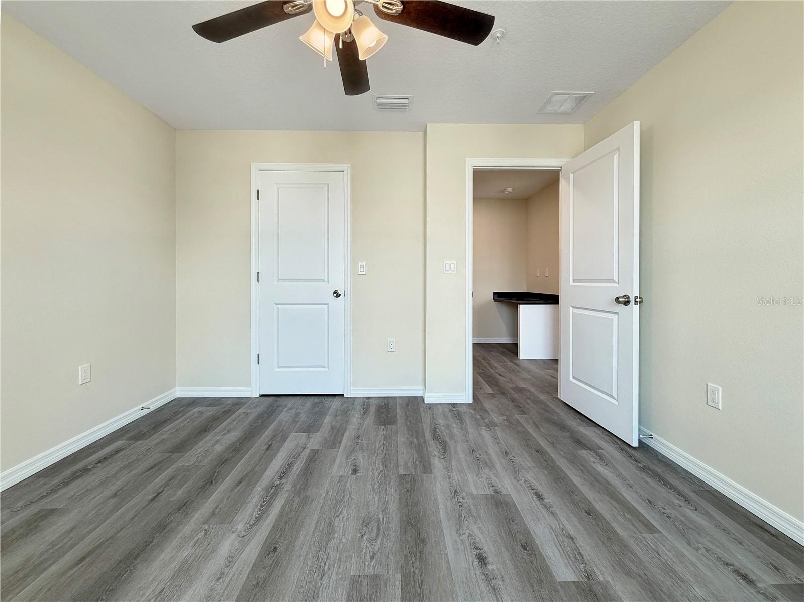 4345 CAMBIO GARDENS CT — photo 26