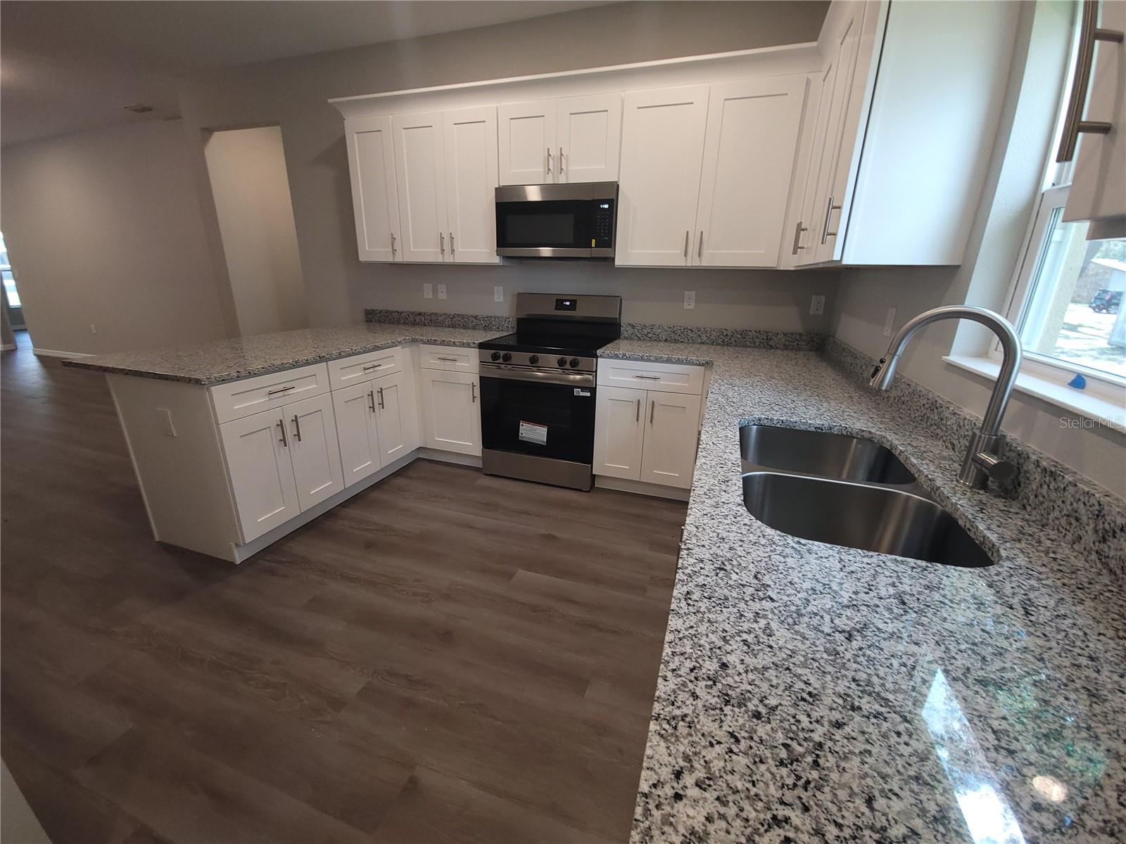 5025 FINDERS CT — photo 4