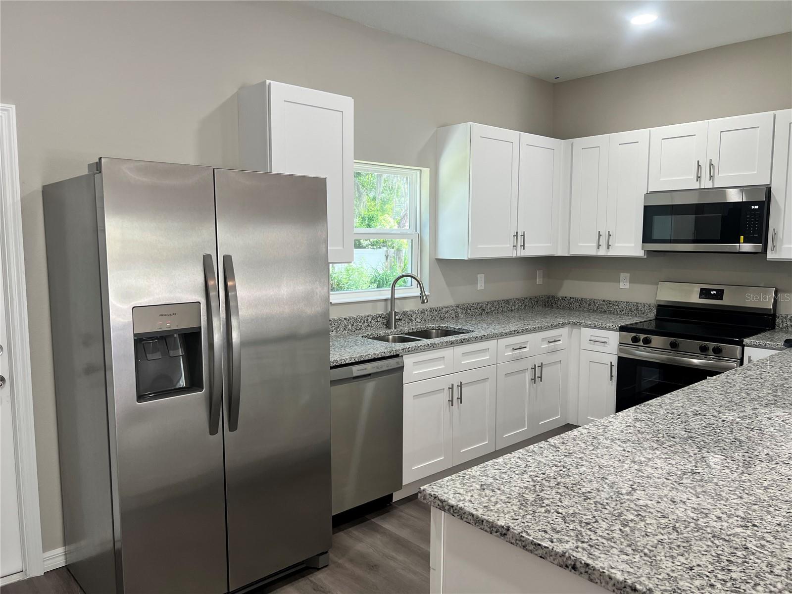 5008 FINDERS CT — photo 4