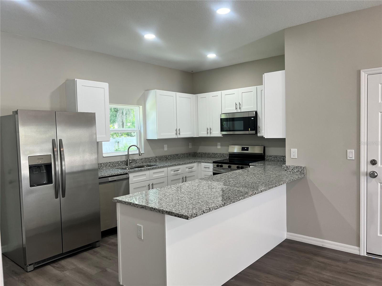 5008 FINDERS CT — photo 3