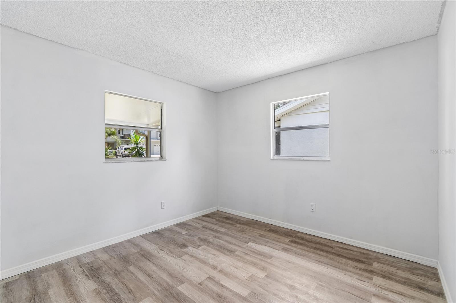 6826 DRIFTWOOD DR — photo 26