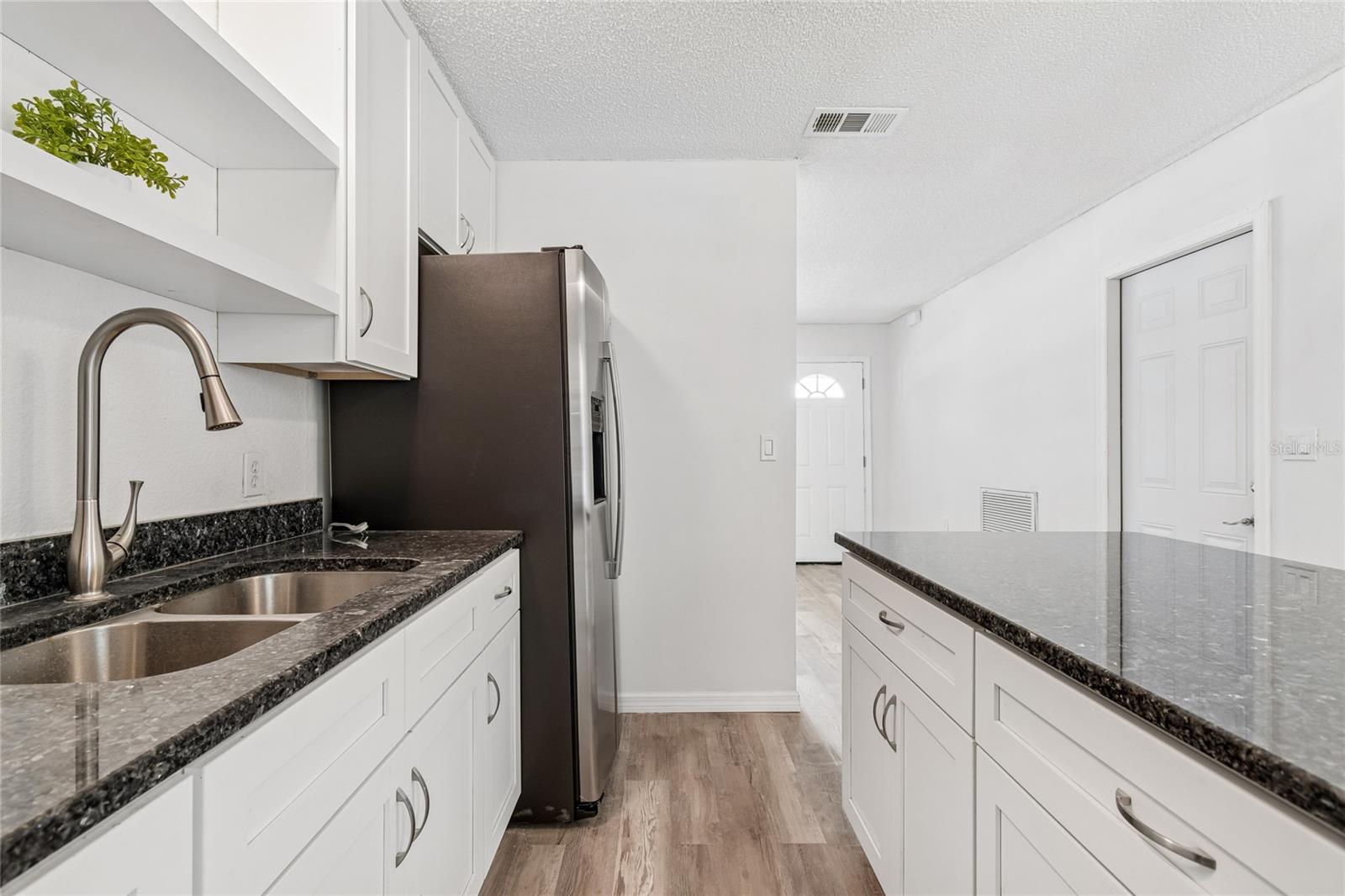 6826 DRIFTWOOD DR — photo 12