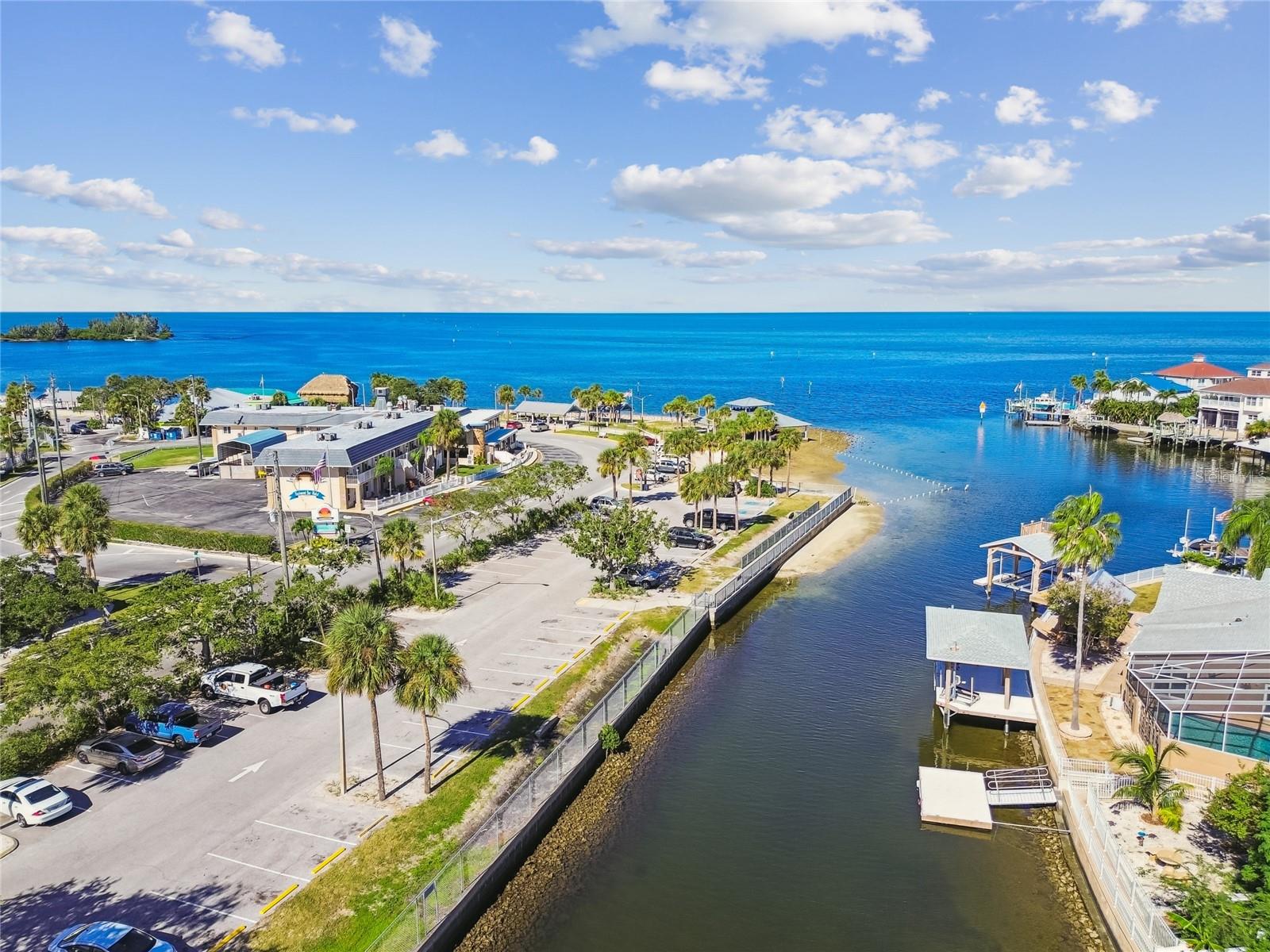 6826 DRIFTWOOD DR — photo 47