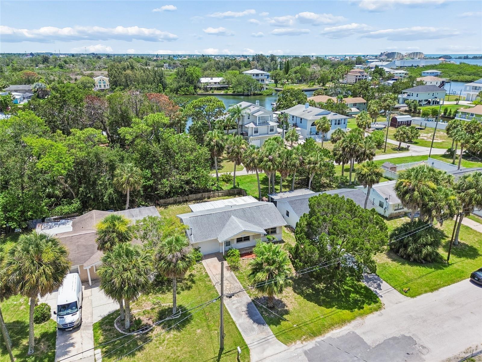 6826 DRIFTWOOD DR — photo 41