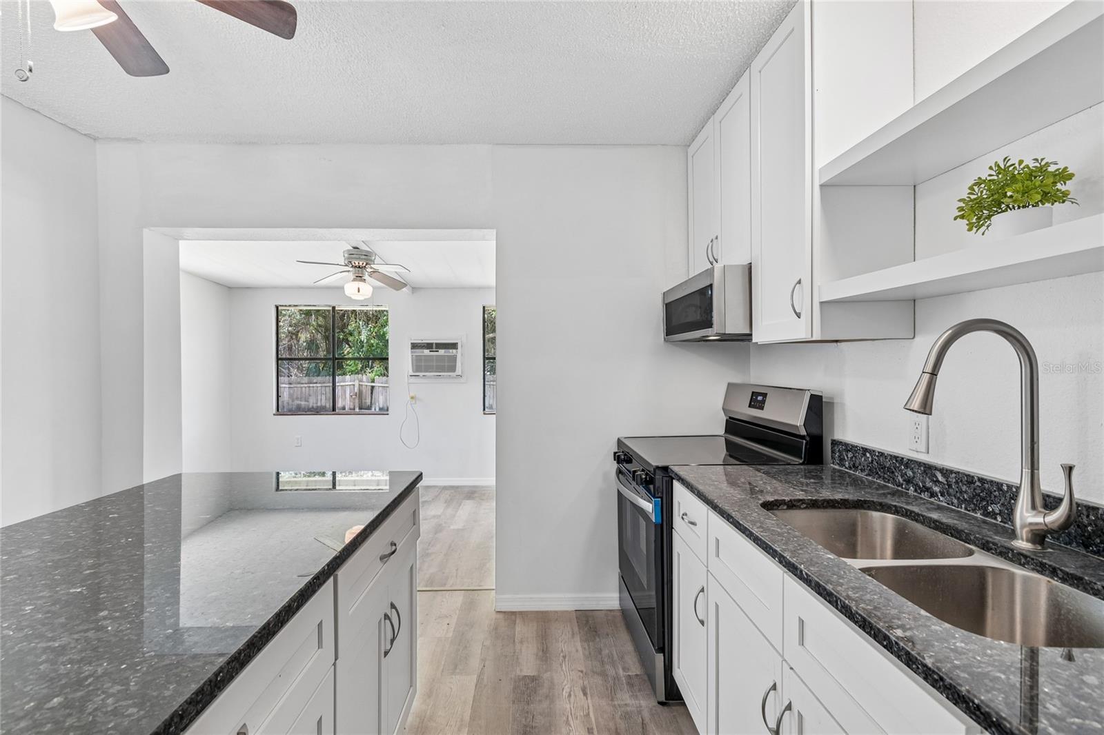 6826 DRIFTWOOD DR — photo 11
