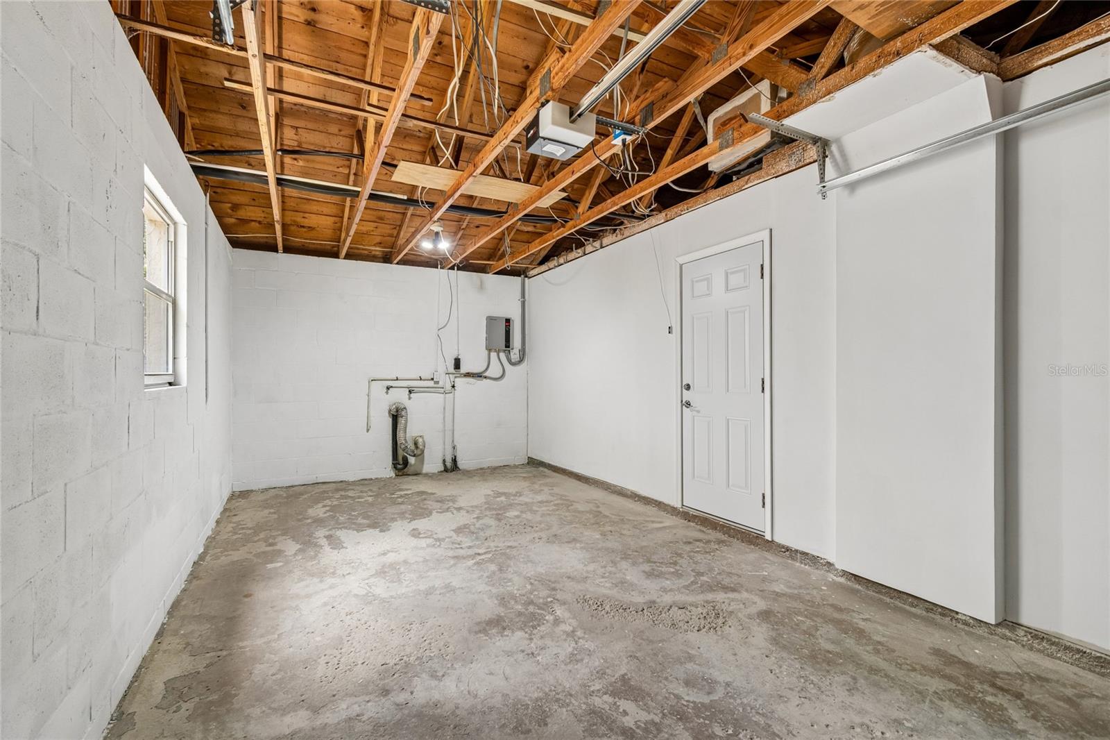 6826 DRIFTWOOD DR — photo 36