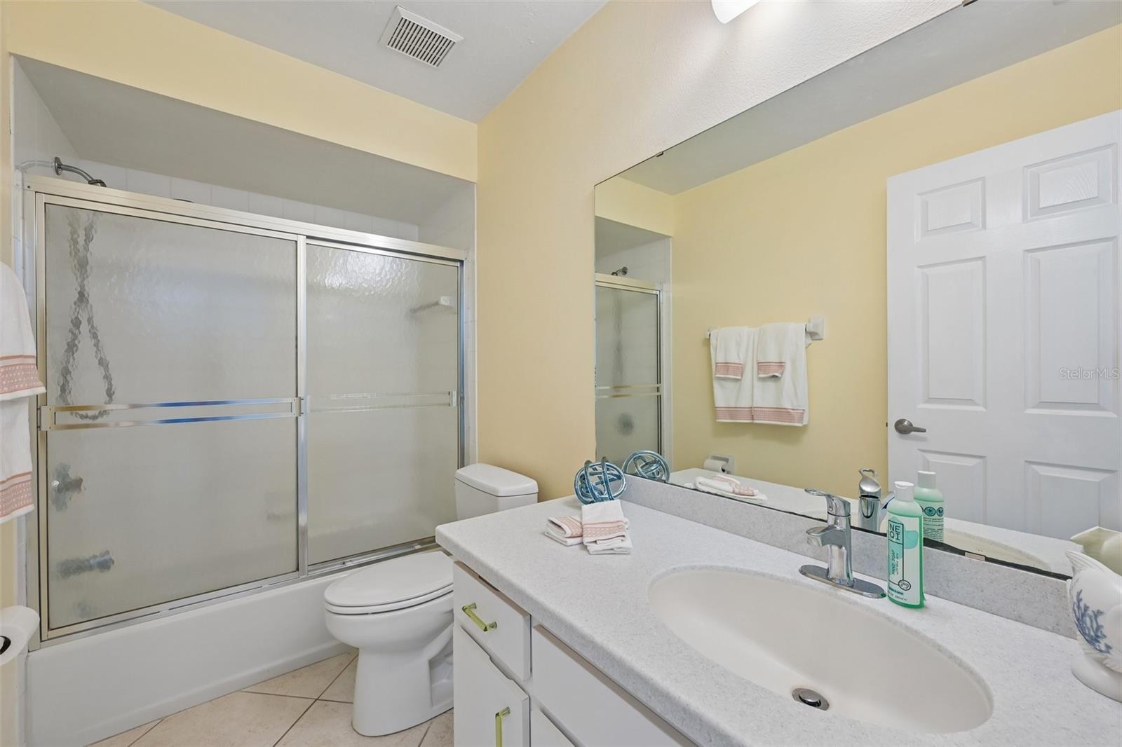 1041 CAPRI ISLES BLVD #209 — photo 18