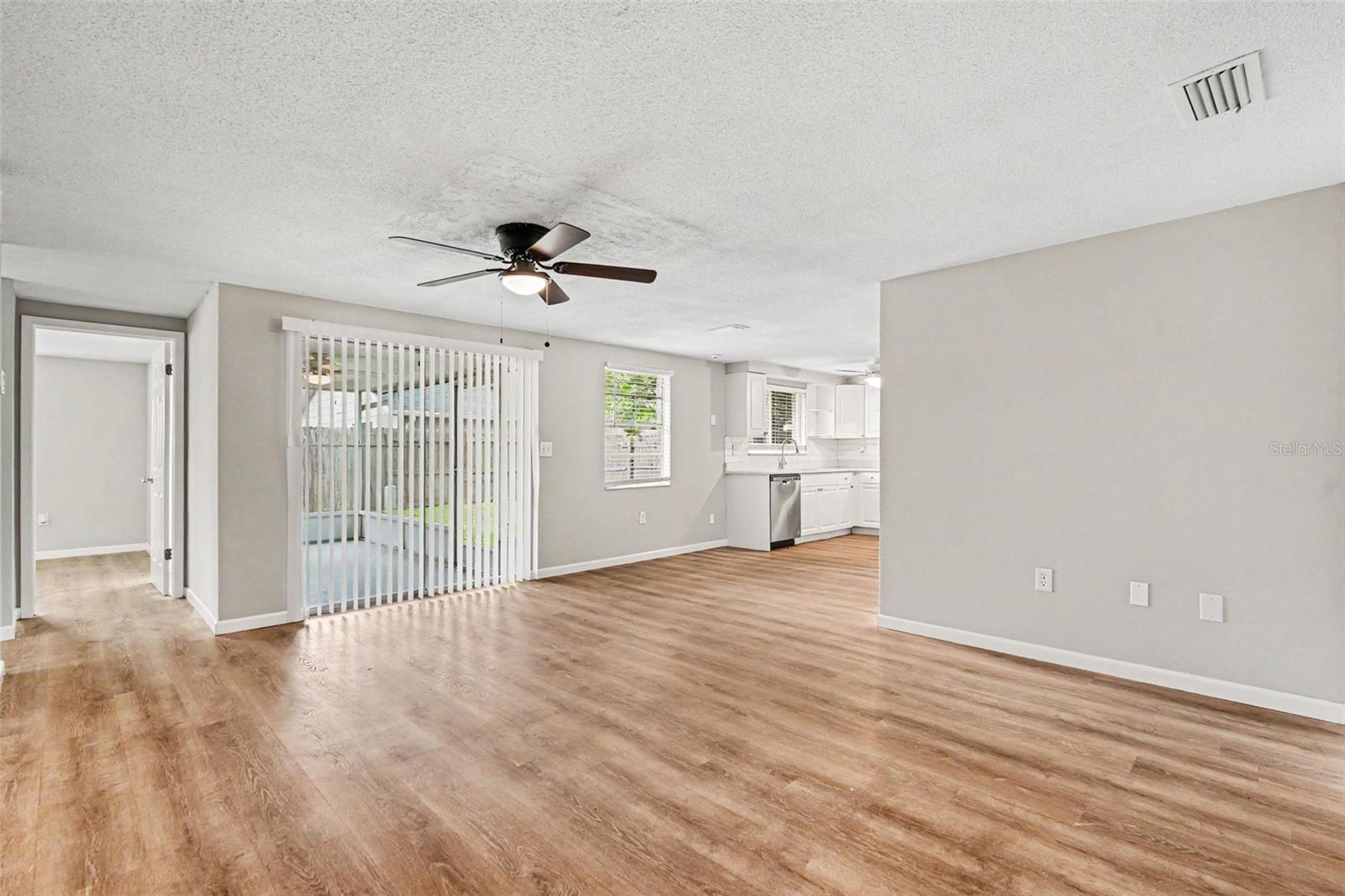 7030 INGLESIDE DR — photo 6