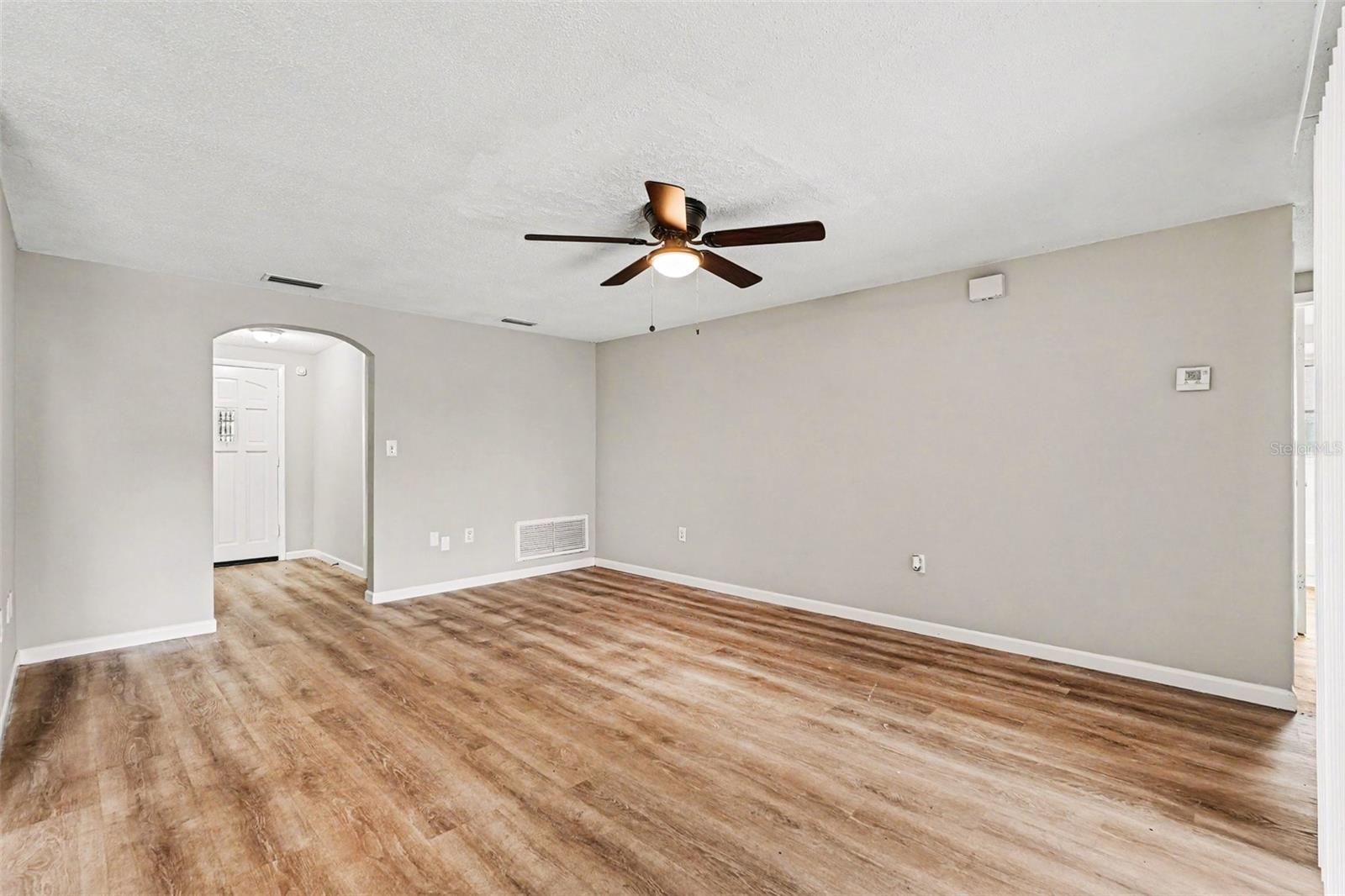 7030 INGLESIDE DR — photo 3