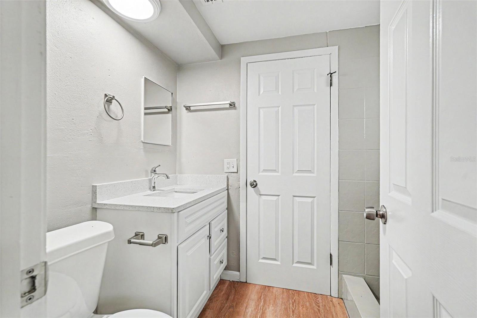 7030 INGLESIDE DR — photo 11