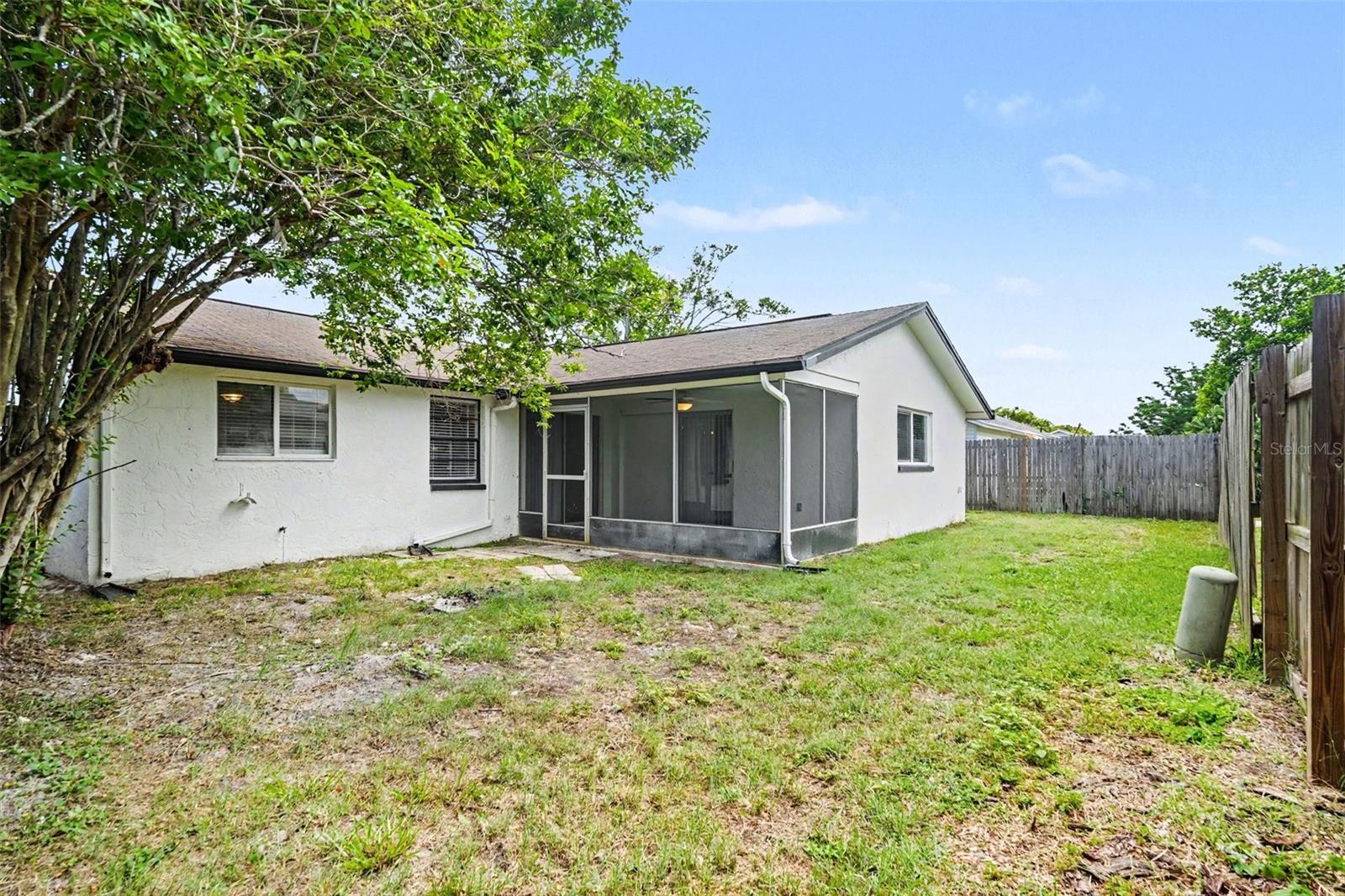 7030 INGLESIDE DR — photo 18