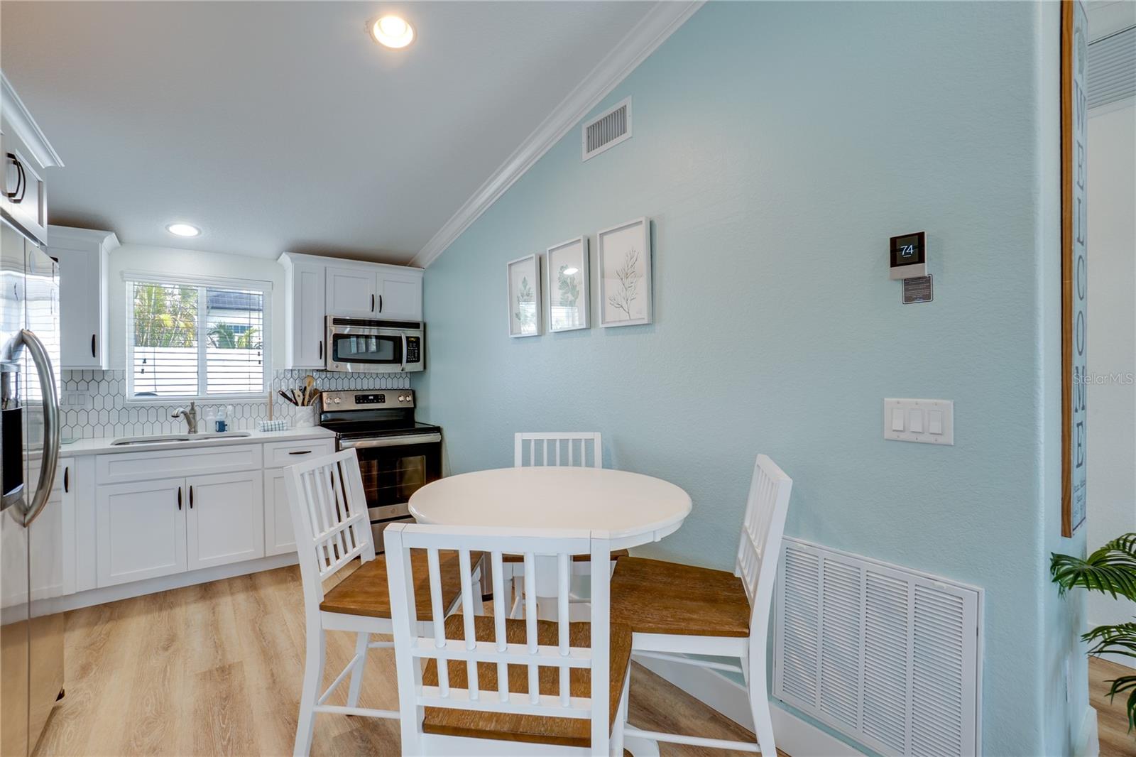 3009 AVENUE E #A — photo 7