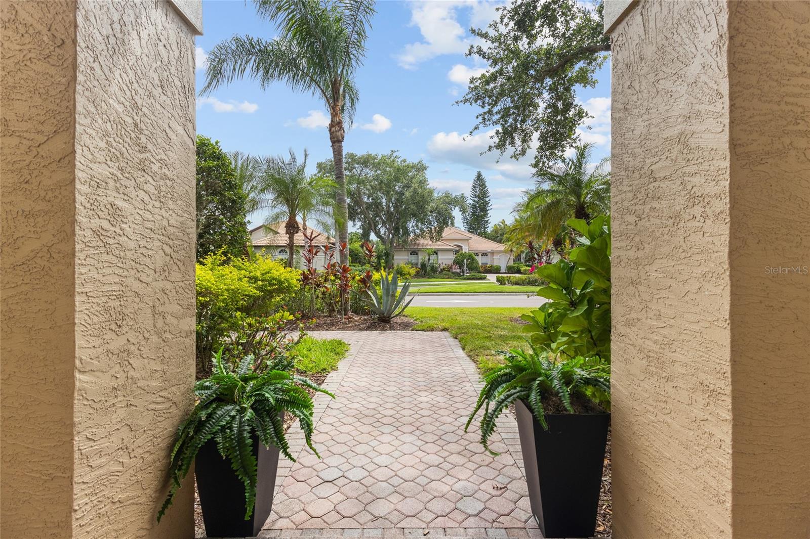 7627 DESERT INN WAY — photo 4