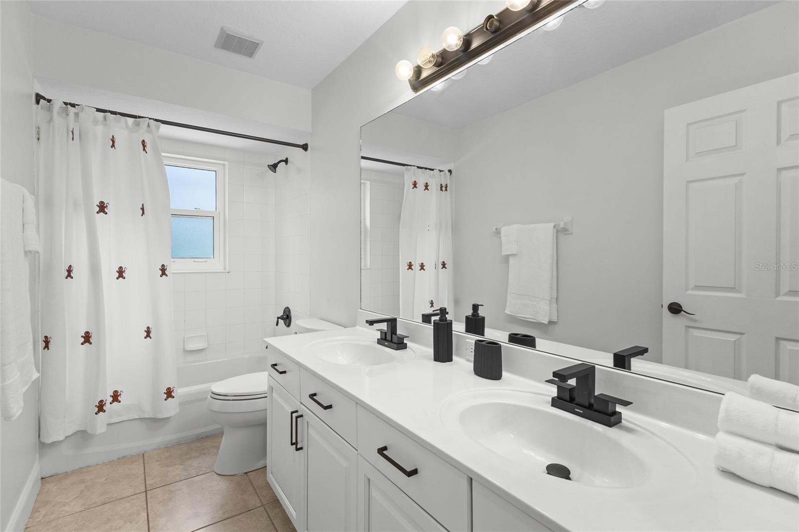 7627 DESERT INN WAY — photo 34