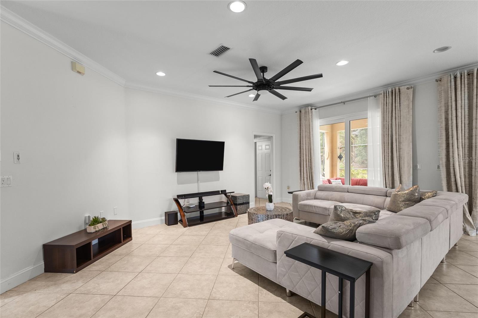 7627 DESERT INN WAY — photo 11