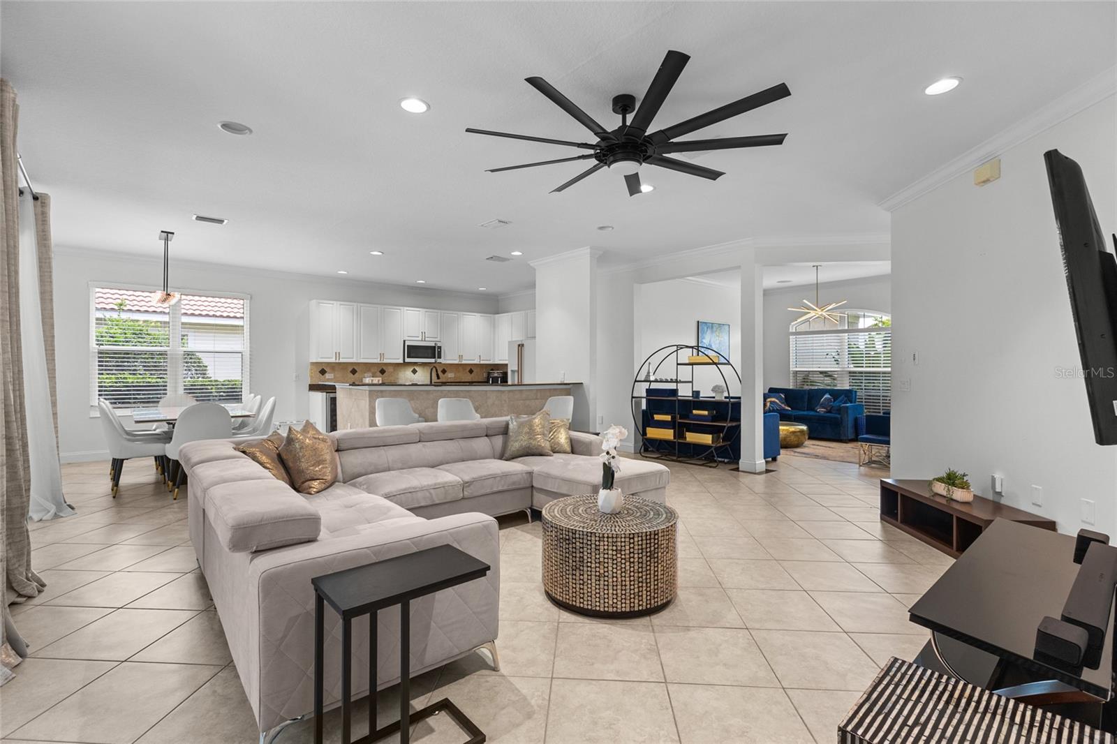 7627 DESERT INN WAY — photo 10