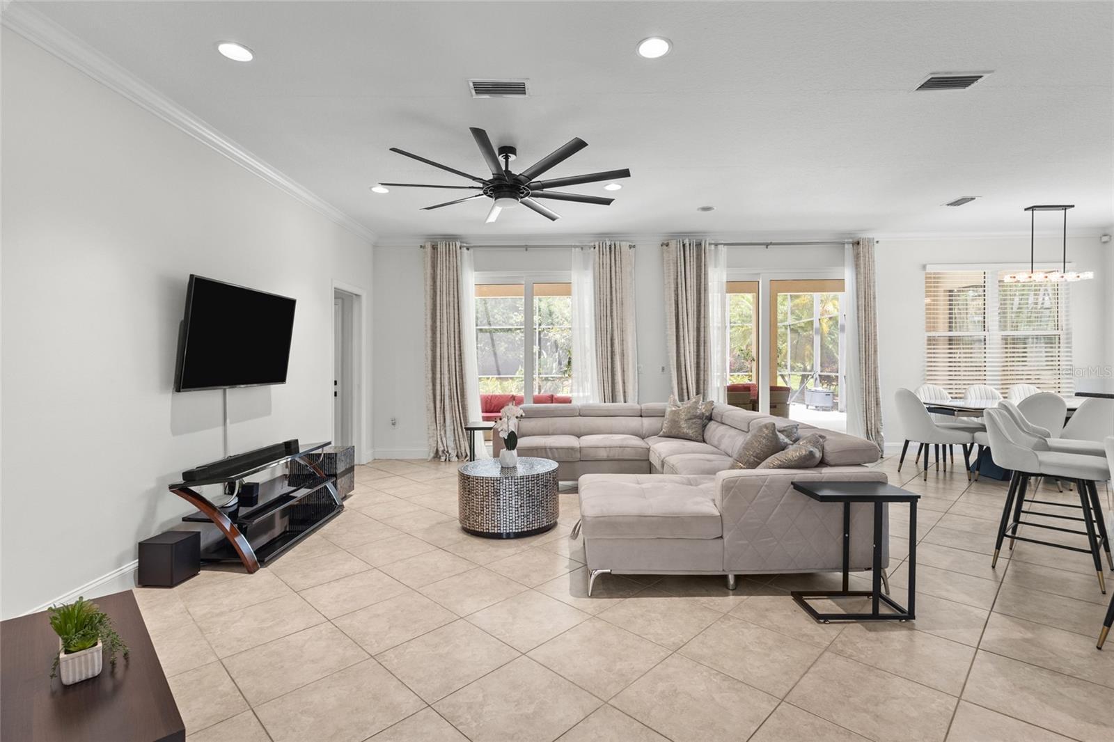 7627 DESERT INN WAY — photo 9