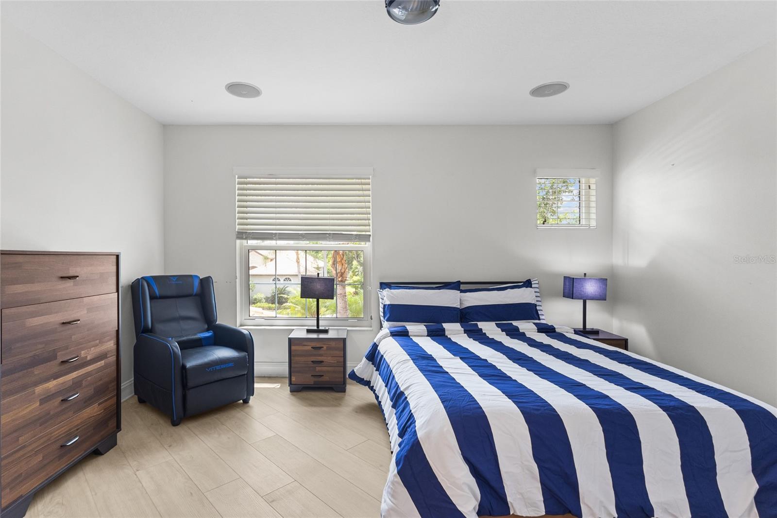 7627 DESERT INN WAY — photo 36