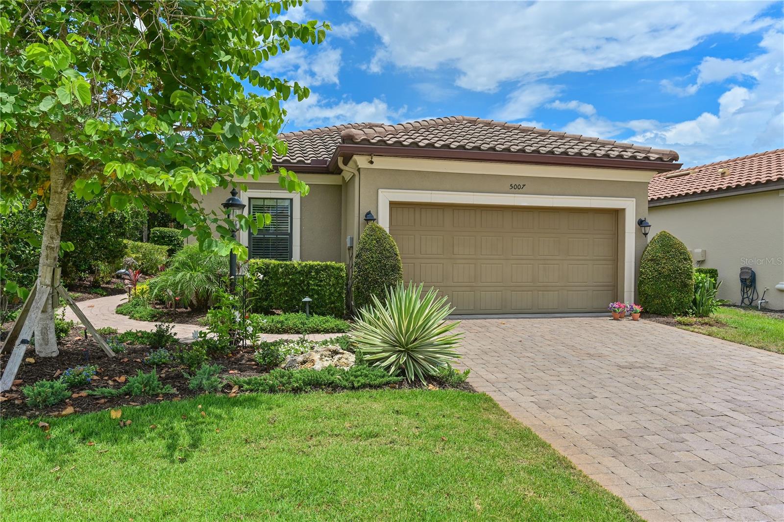 5007 SERATA DR — photo 55
