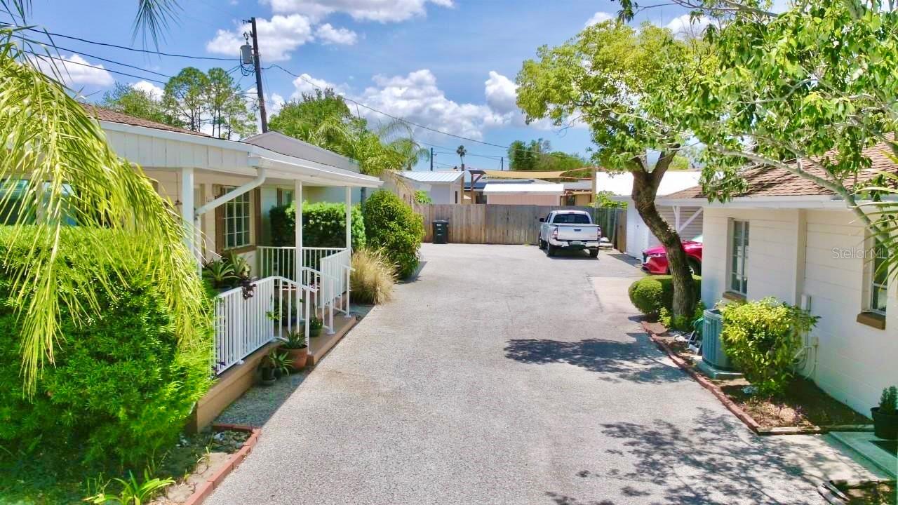 411 PLEASANT ST — photo 4