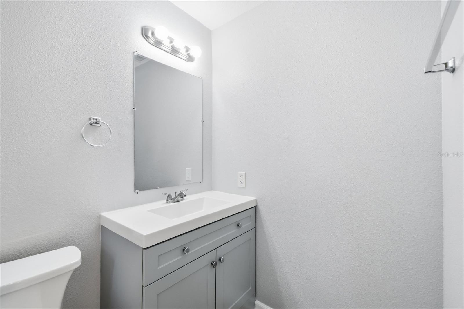 1416 E MOHAWK AVE — photo 37