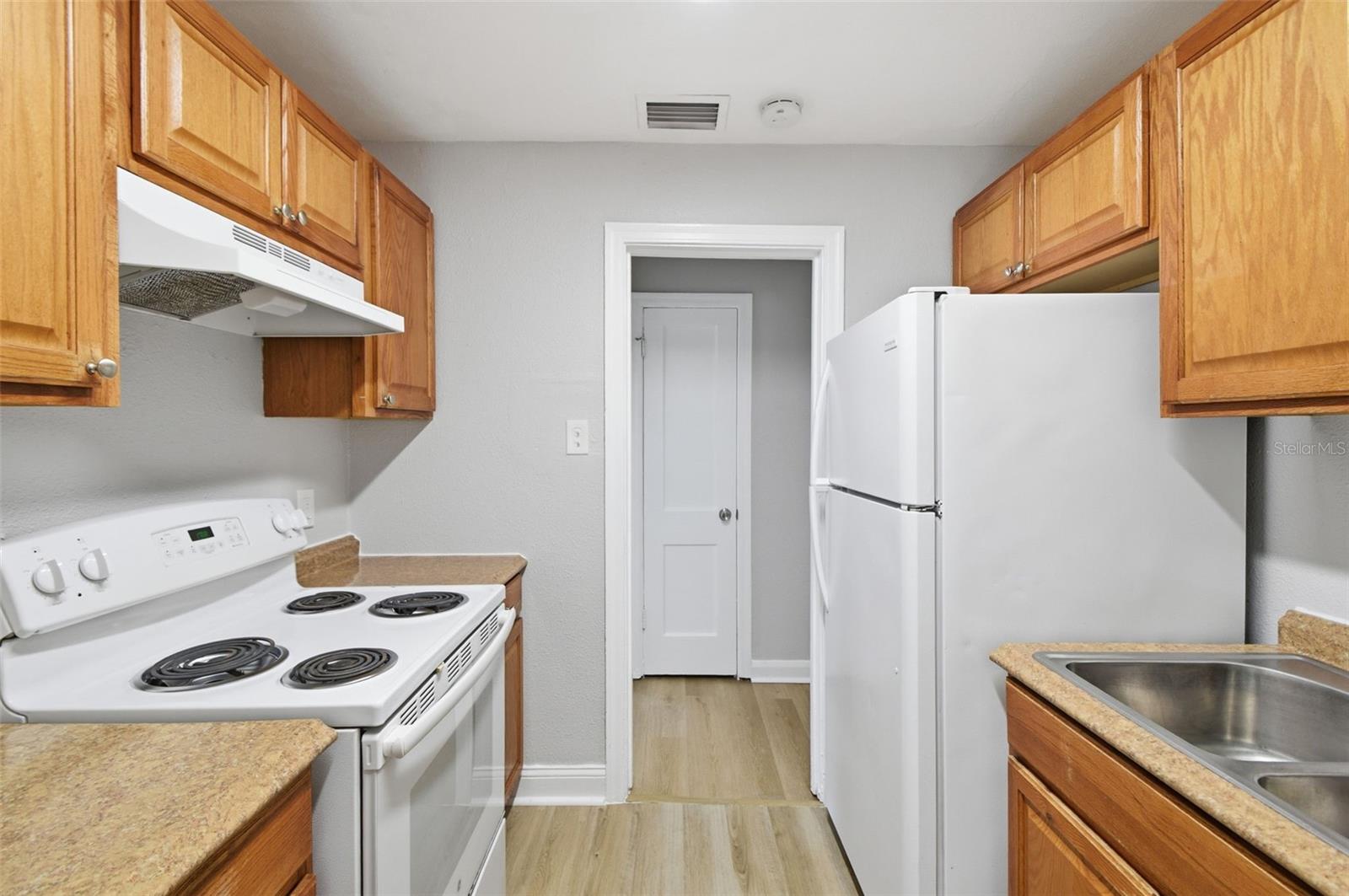 1416 E MOHAWK AVE — photo 16