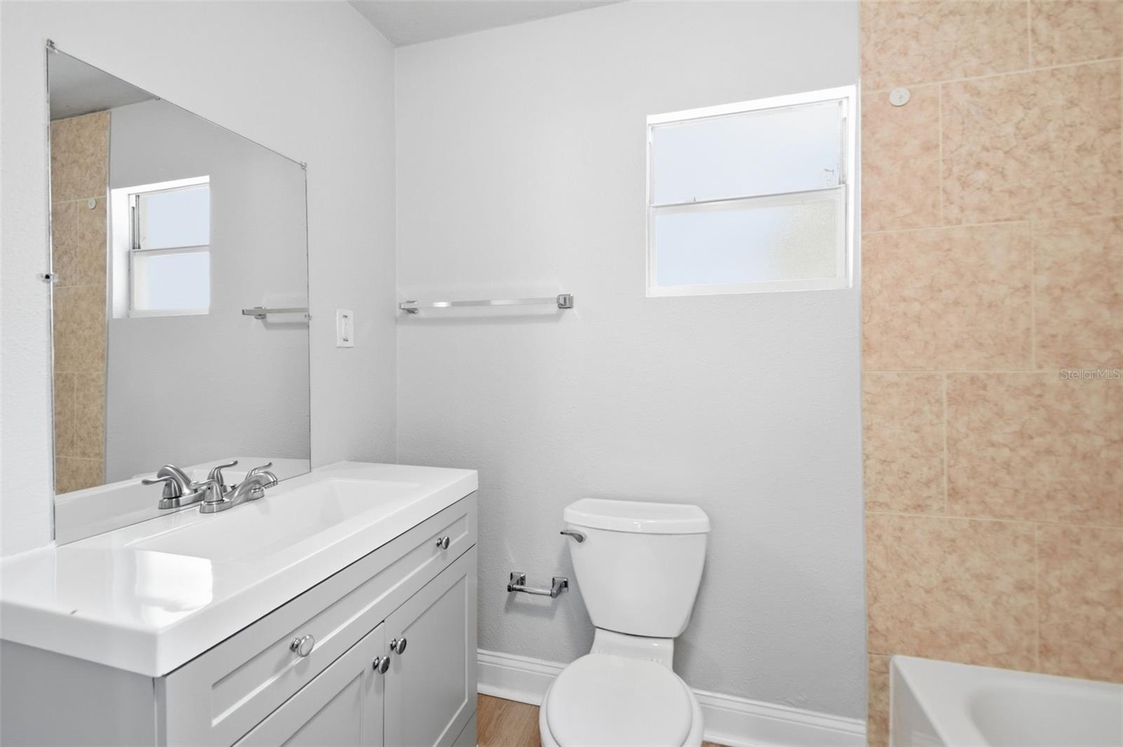 1416 E MOHAWK AVE — photo 33