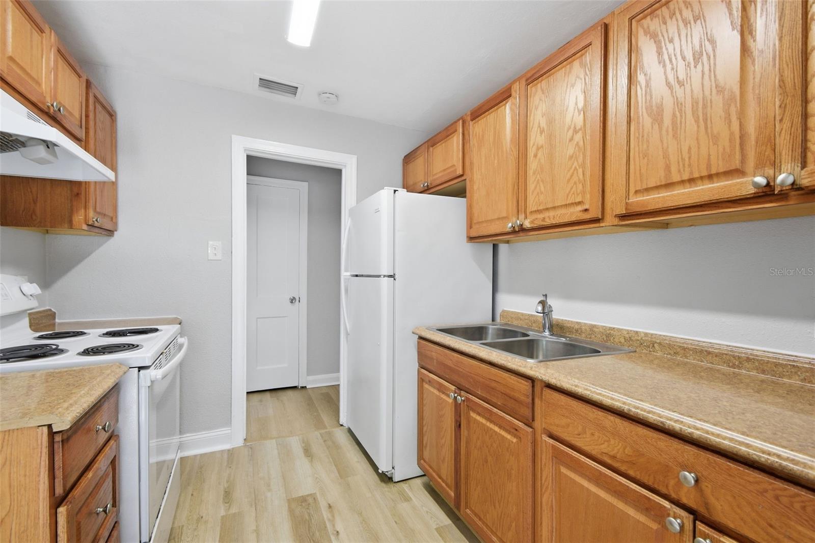 1416 E MOHAWK AVE — photo 17