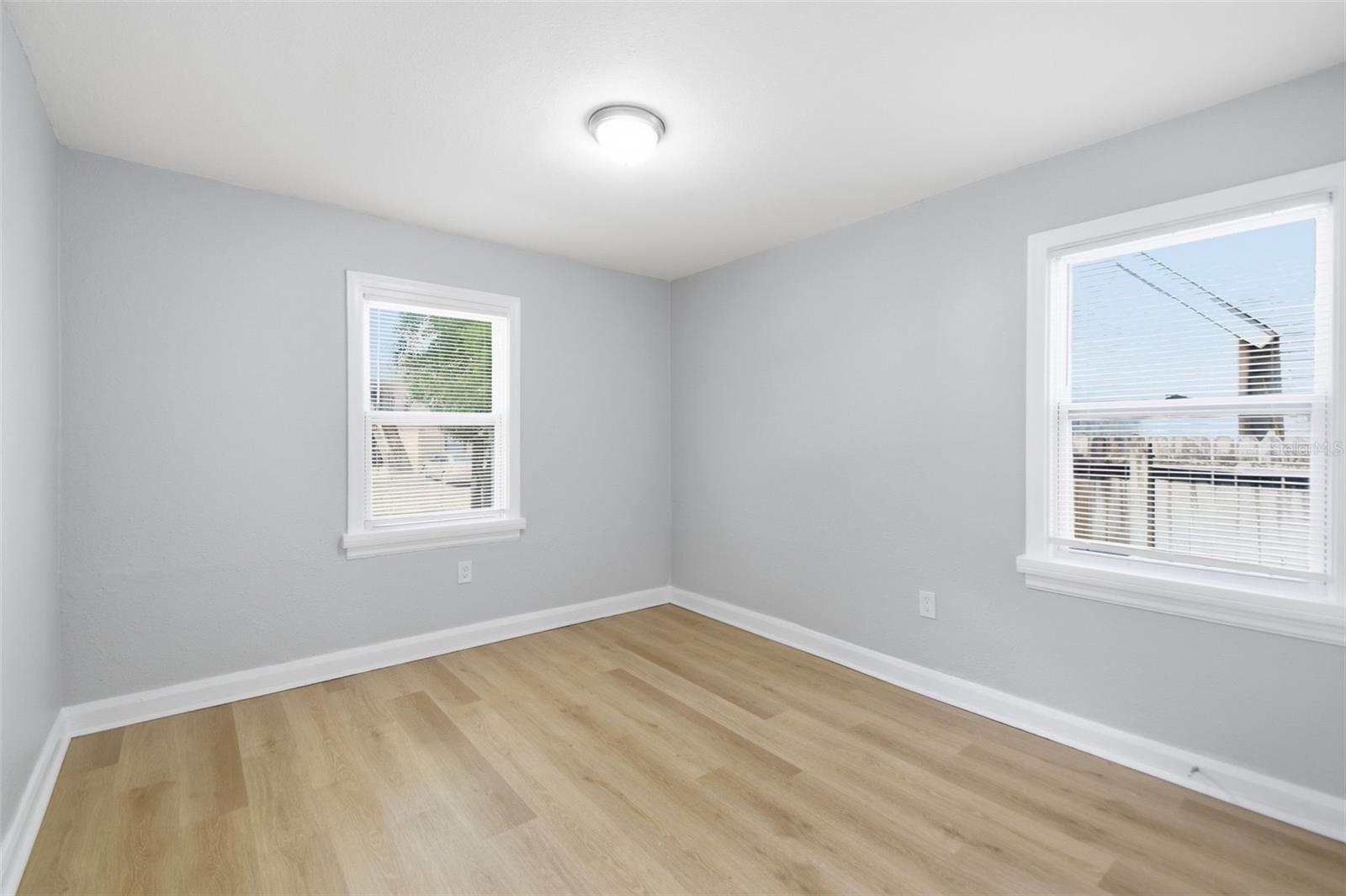1416 E MOHAWK AVE — photo 26