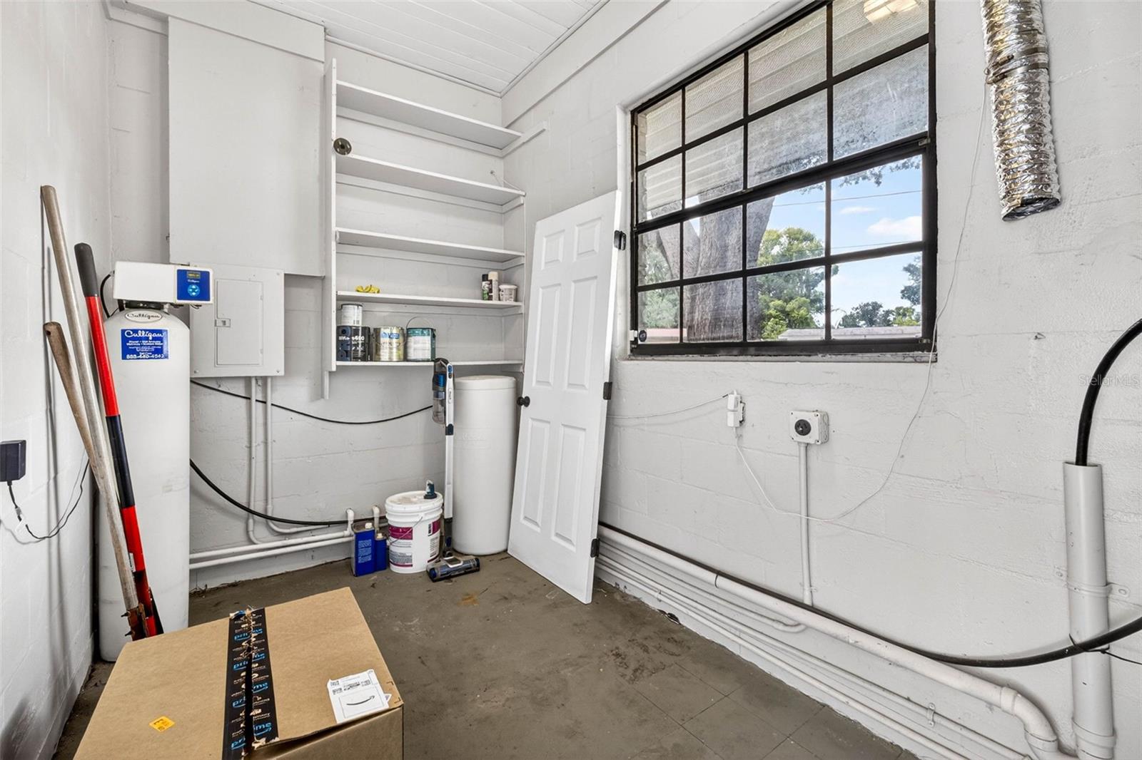 1601 E PARIS ST — photo 42