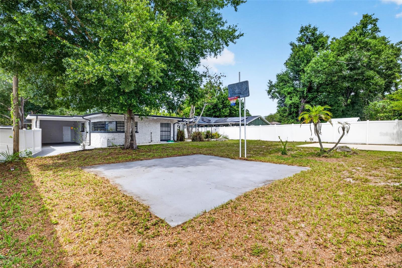 1601 E PARIS ST — photo 45