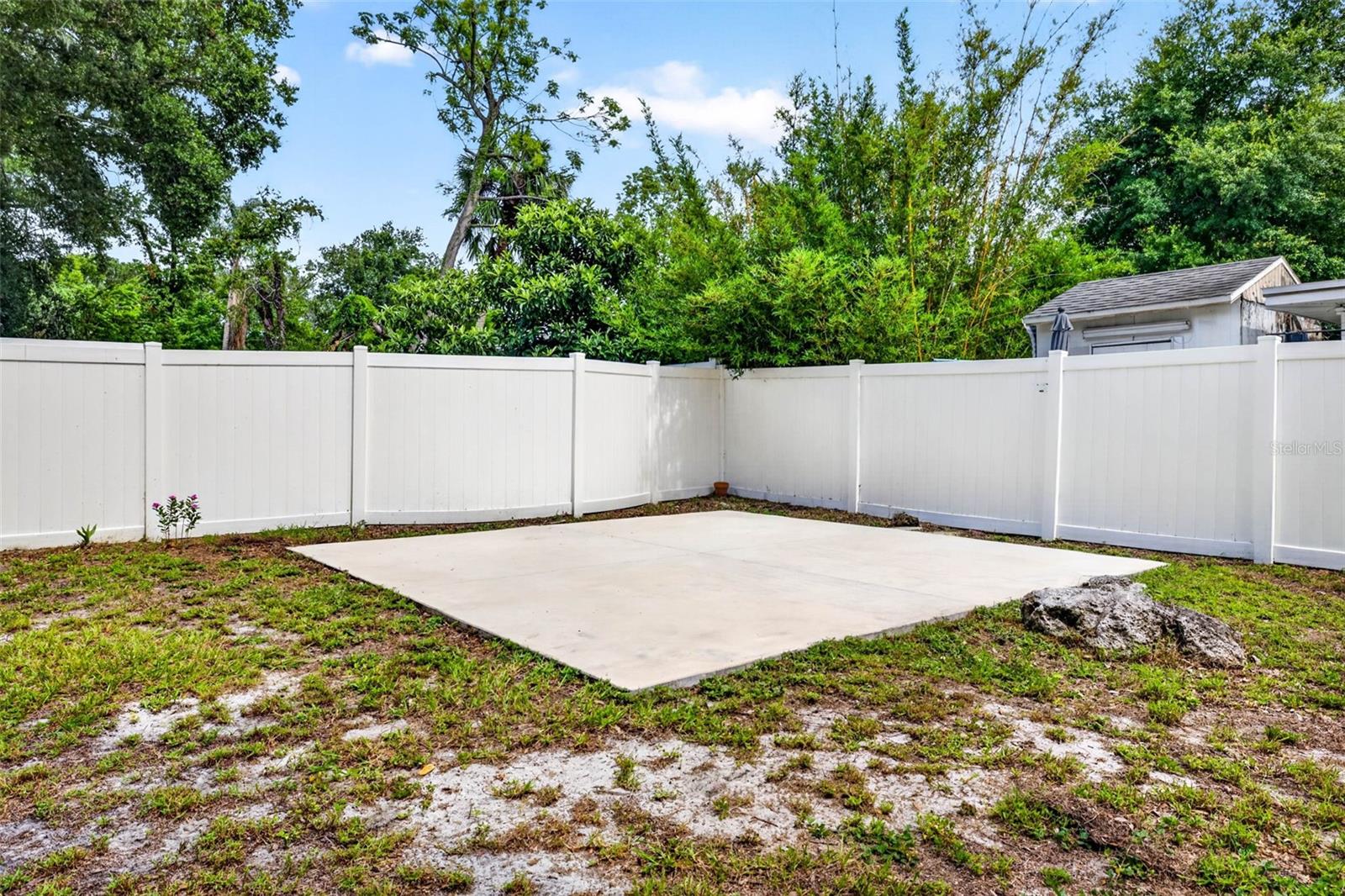 1601 E PARIS ST — photo 46